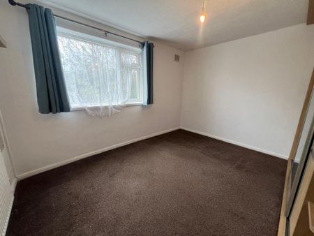 2 bedroom maisonette to rent - Photo 3