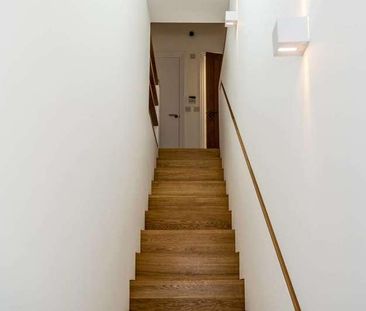 Down Road, Merrow, GU1 - Photo 4