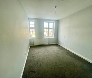 3 bedroom apartment to rent - Photo 3