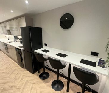 Stonecliffe Lawn (Room 1), Farnley, Leeds - Photo 6