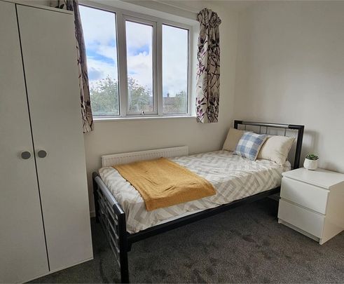 Room 7, 217 Arbury Road, Cambridge - Photo 1