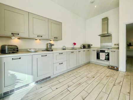 2 bedroom penthouse to rent - Photo 5