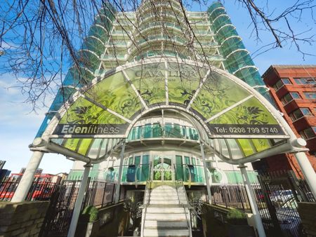 2 bedroom Flat To Let - Photo 2