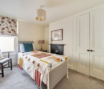 4 bedroom terraced house to rent - Photo 4
