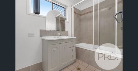 Spacious Top Floor 2 Bedroom Entertainer in a Great Location B/L - Photo 4