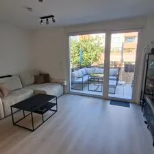 Nähe U3, 2-Zimmer, großer Balkon, wunderschön, ruhig gelegen, vor 3 Jahren errichtet - Photo 1