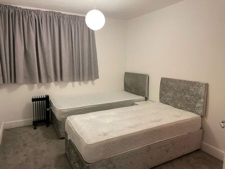 Goldstone House, Clarendon Road, Hove - Photo 2