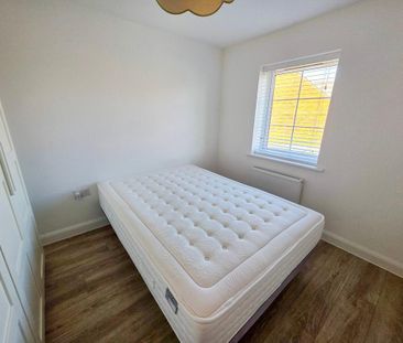 3 bedroom semi-detached house to rent - Photo 6