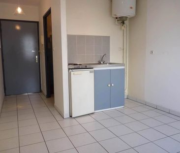Location Appartement 1 pièce 15m² ST DENIS 97400 - Photo 5