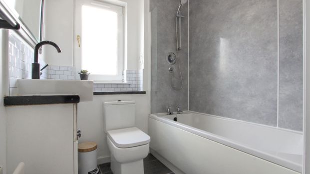 2 Bedroom - Photo 1