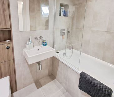 New Road, Brentwood - Photo 6