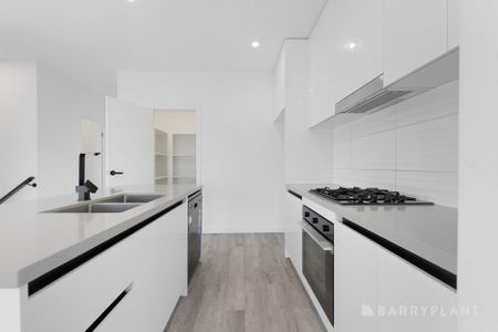 Modern Comfort in a Prime St Albans Location - Photo 4
