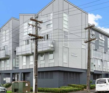 City Fringe Townhouse Avail from 22nd December - Photo 4