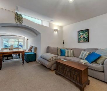 Royal York Crescent, - Photo 2