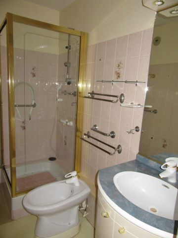 Location Appartement 2 pièces 56m² - Photo 5