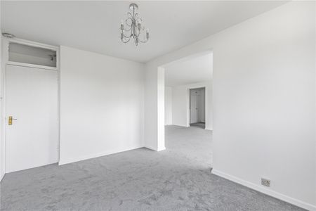 Roehampton Court, Barnes, SW13, London - Photo 2