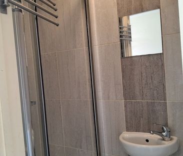 Studio Flat, Whitefoot Lane, BR1 - Photo 1