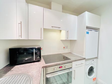 1 Bed Flat, Brixton Hill, SW2 - Photo 4