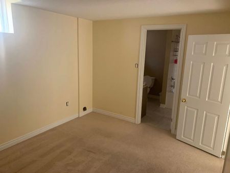 For Lease - 9 Ballyhaise Crescent, Brampton, Ontario - Photo 3