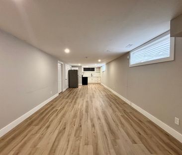 $1,499 / 1 br / 1 ba / 95 Cardinal Dr, LOWER - Photo 1