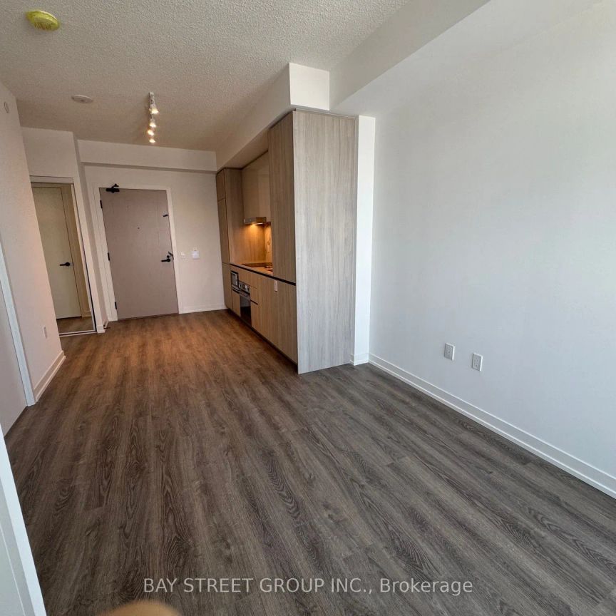 8 Interchange Way #3805 - Photo 1