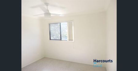 Large Townhouse with Private Courtyard - Photo 4