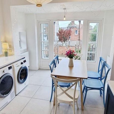 6 bedroom house to rent - Photo 1
