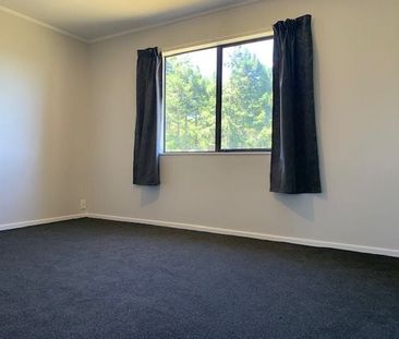 Renovated 3 bedroom home - Photo 2
