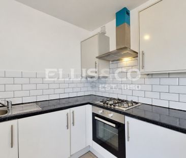 Costons Lane, UB6, Greenford - Photo 3