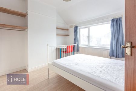 Queens Road, - Photo 5