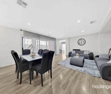 SPACIOUS FAMILY HOME IN KINBROOK ESTATE OF DONNYBROOK - Photo 3