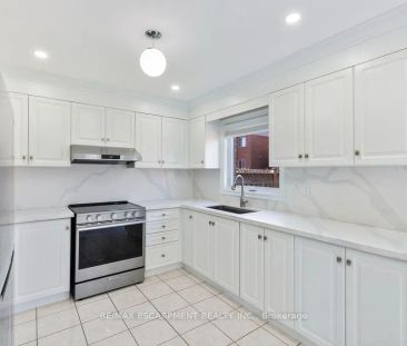 Detached Home For Lease | W9251835 - Photo 5