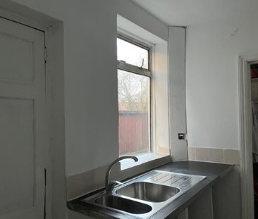 3 Bed Semi-Detached House, Cheveral Avenue, CV6 - Photo 5