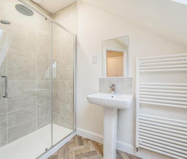 3 bedroom semi-detached house to rent - Photo 3