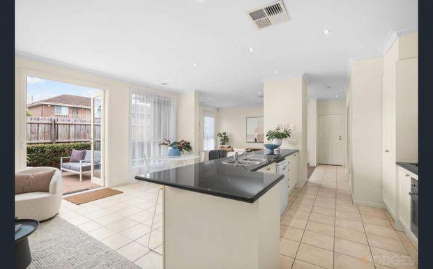 GREAT SIZED HOME | IDEAL LOCATION | STYLE AND COMFORT - Photo 1