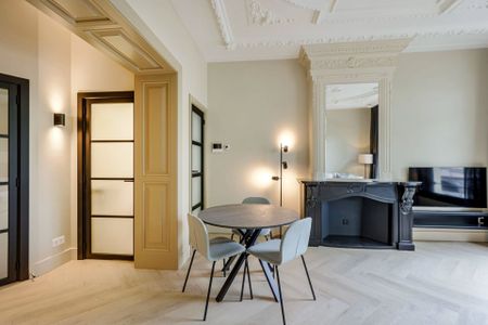 Keziersgracht | One Bedroom | Canal View | Floor One - Photo 2