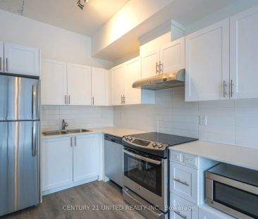 100 Bond Street E #204 - Photo 4