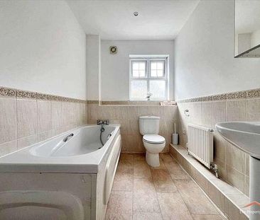 De Havilland Road, Edgware, HA8 - Photo 5