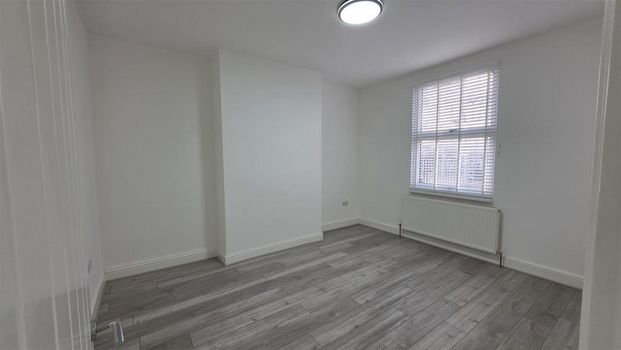 4 bedroom house to rent - Photo 1