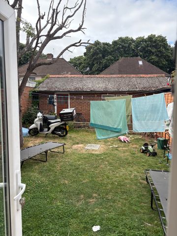 Blossom Way , West Drayton - Photo 5