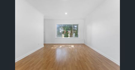 Coastal Calm Meets Everyday Convenience - Photo 2