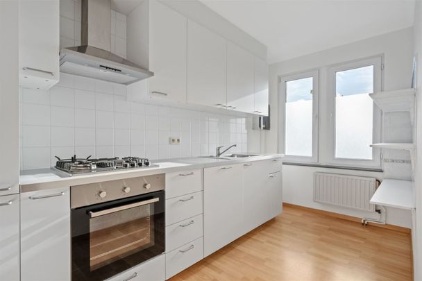 Gerenoveerd appartement op centrale ligging. - Photo 1