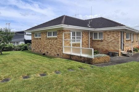 11 Charles Crescent, Beerescourt — - Photo 4