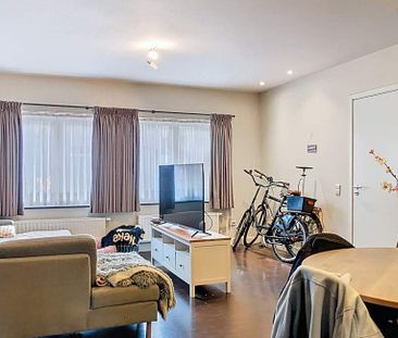 Appartement te huur in Kruibeke voor € 750 met 1 slaapkamer - Photo 1