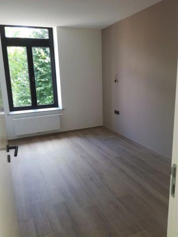 Tweeslaapkamer appartement met terras nabij Gravensteen - Photo 2