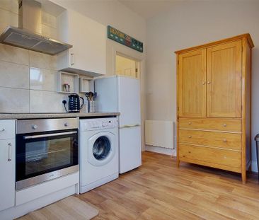 1 bedroom flat to rent - Photo 6