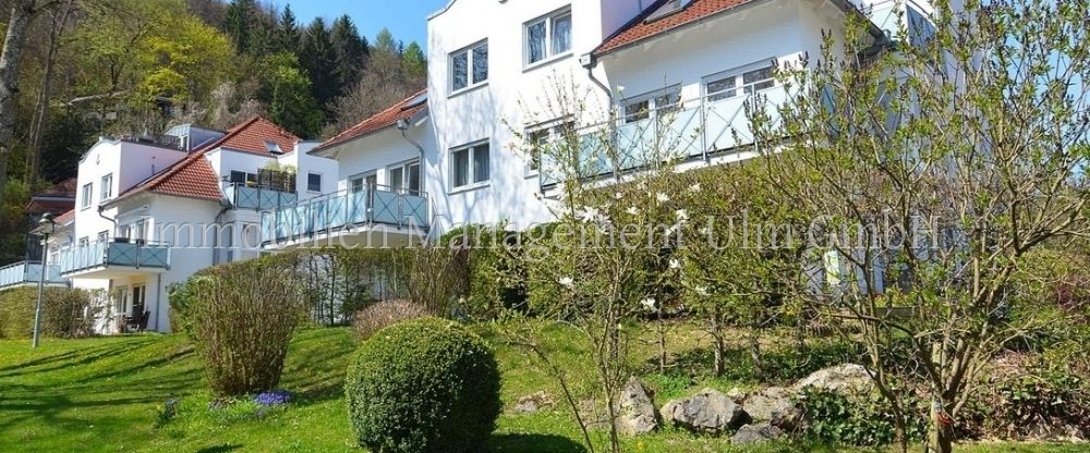 Wunderschöne 3-Zimmer-Wohnung mit TG-Stellplatz, neuem Vinylboden und zwei Balkonen! - Foto 1