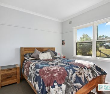 9 Peel Street, TAMWORTH NSW 2340 - Photo 5