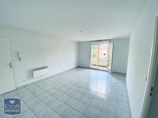 Location Appartement 2 pièces 47m² LE CATEAU CAMBRESIS 59360 - Photo 1