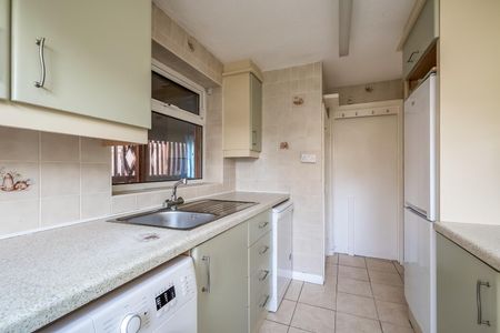 64 Downview Road, BT387LD, Carrickfergus - Photo 3